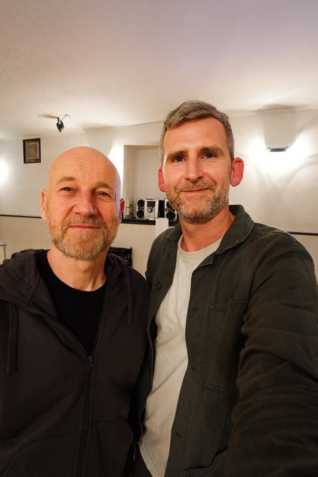Michael Plank und ein Gast beim Selfie